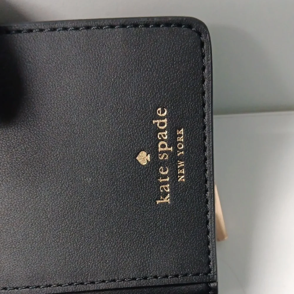 Wallet - Picture 4 of 13